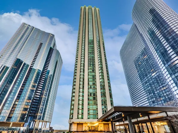 195 N Harbor Dr APT 1201, Chicago, IL 60601