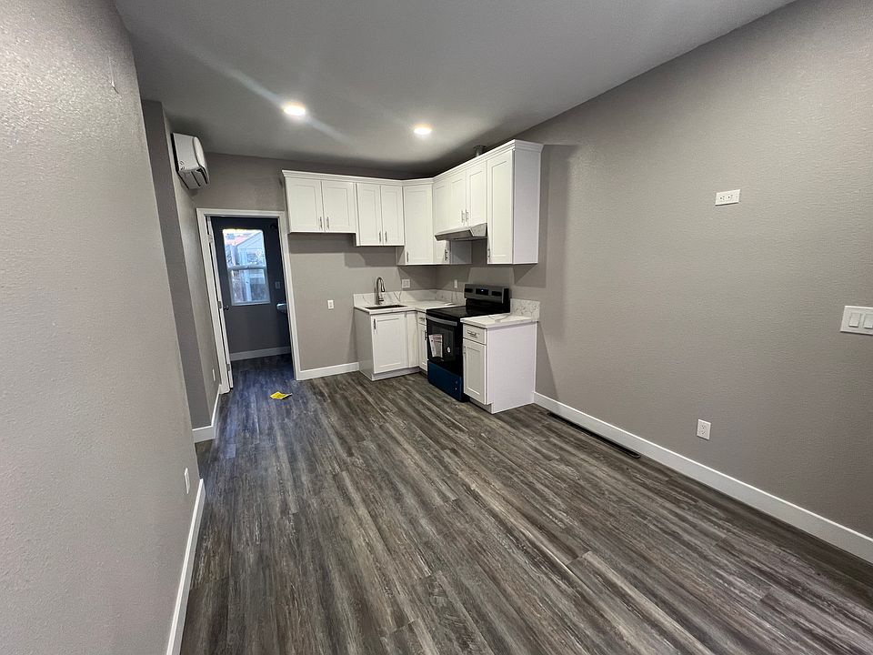 1st image of 5224 Kalmia St