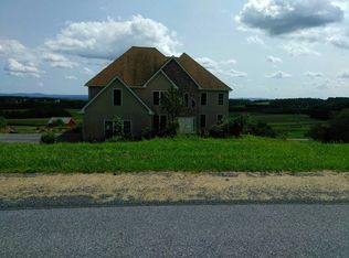 2844 Buena Vista Dr, Bath, PA 18014