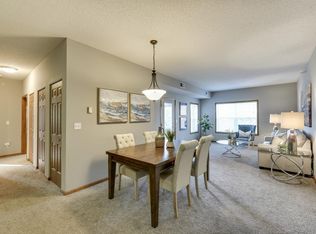 114200 Hundertmark Rd UNIT 112, Chaska, MN 55318