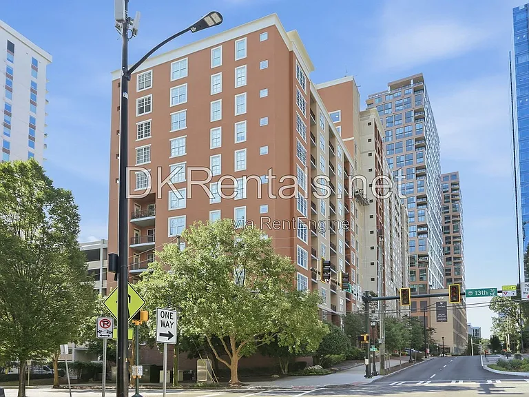 1101 Juniper St NE #728 — Photo 2