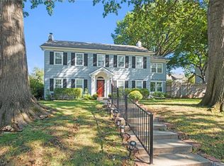 5701 Central St, Kansas City, MO 64113