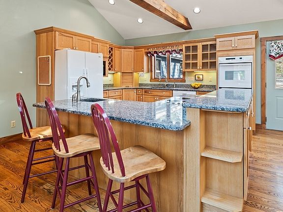5th image of 19 Bennetts Rd