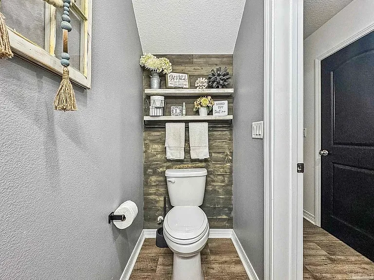 4884 Kensington Ln — Photo 23