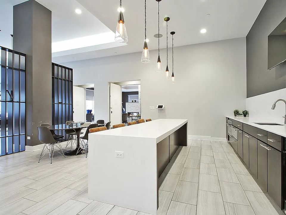 1st image of 998 Church St #4b66da2f6