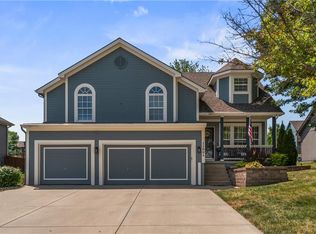 11004 N Laurel Ave, Kansas City, MO 64157