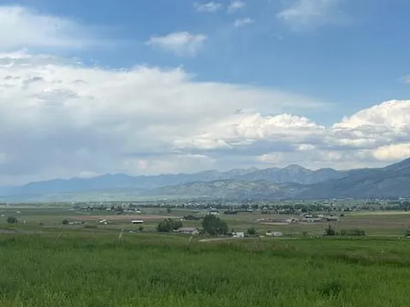 3 Dar Way, Fairview, WY 83119