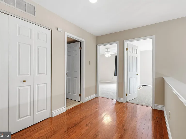 7 Walton Ct — Photo 21