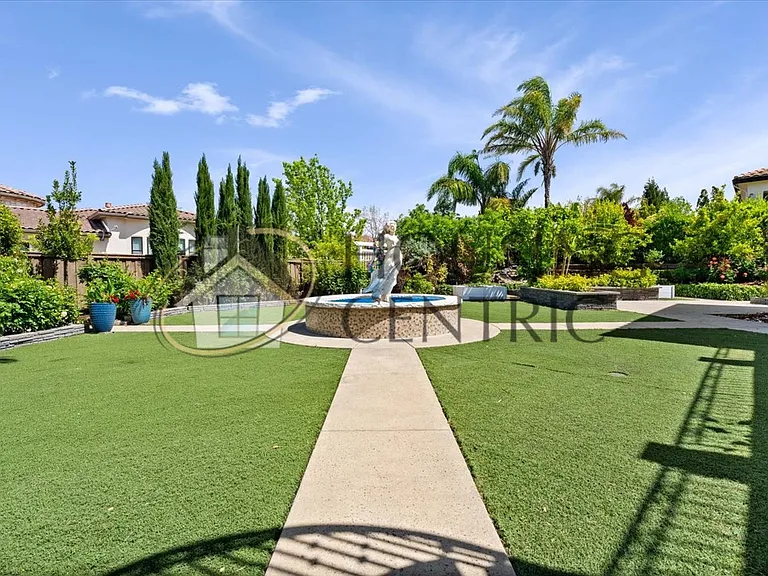 676 Glen Mady Way — Photo 38