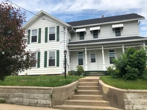 225 S 5th St #1, Stoughton, WI 53589