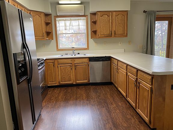 4th image of 11095 Hillside Dr