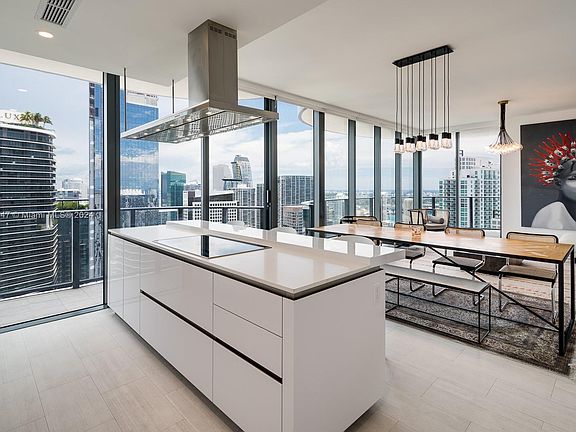 2nd image of 1000 Brickell Plz #Penthouse 5308