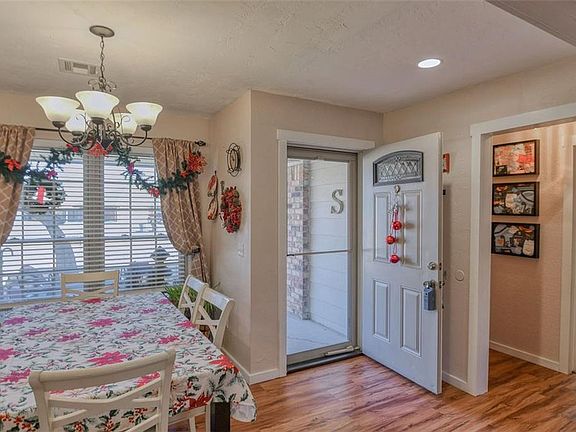 5th image of 13237 Moccasin Ln