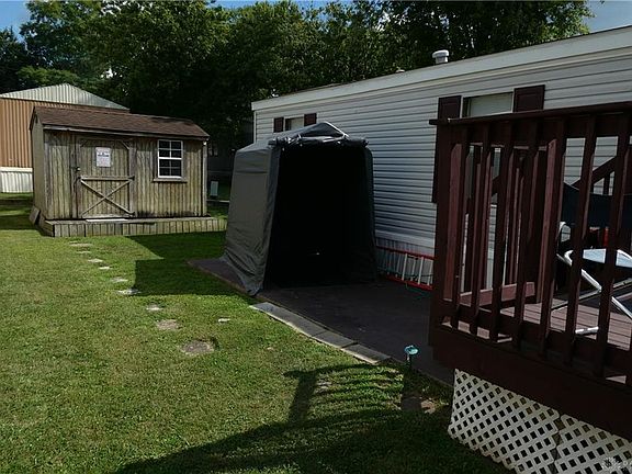 2nd image of 100 Palace Dr