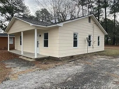 3 bed, 1.5 bath, 1024 sqft, $1,200 — Photo 2