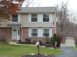 390 Partridge Run Rd, Gibsonia, PA 15044