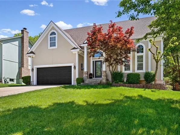 1213 SW Persels Rd, Lees Summit, MO 64081