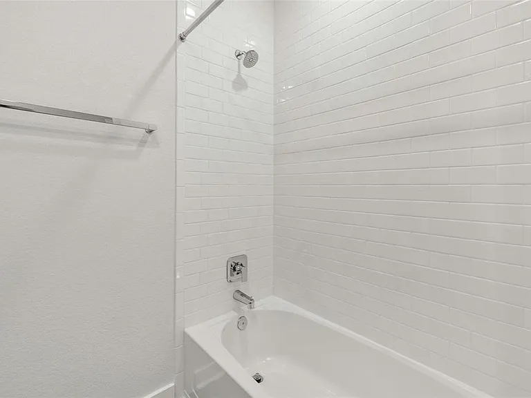 113 Shadow Oak Cv — Photo 33