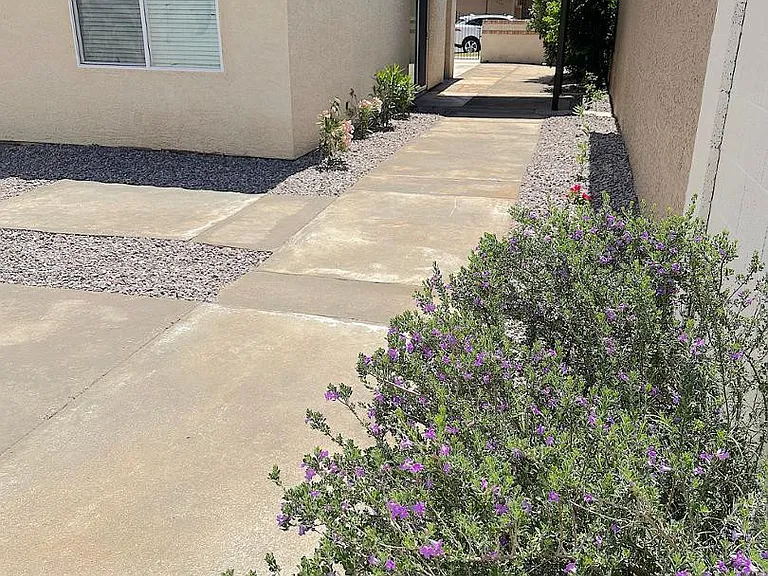 2208 E Farmdale Ave — Photo 28