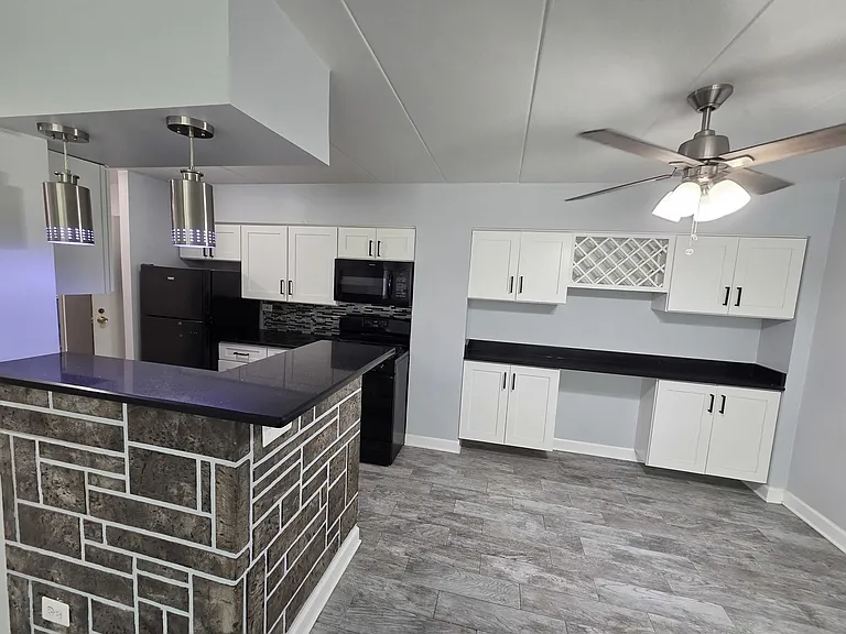 220 S Roselle Rd #222 — Photo 7
