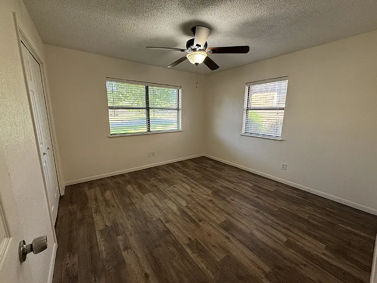 208 Prairie Wind Blvd — Photo 11