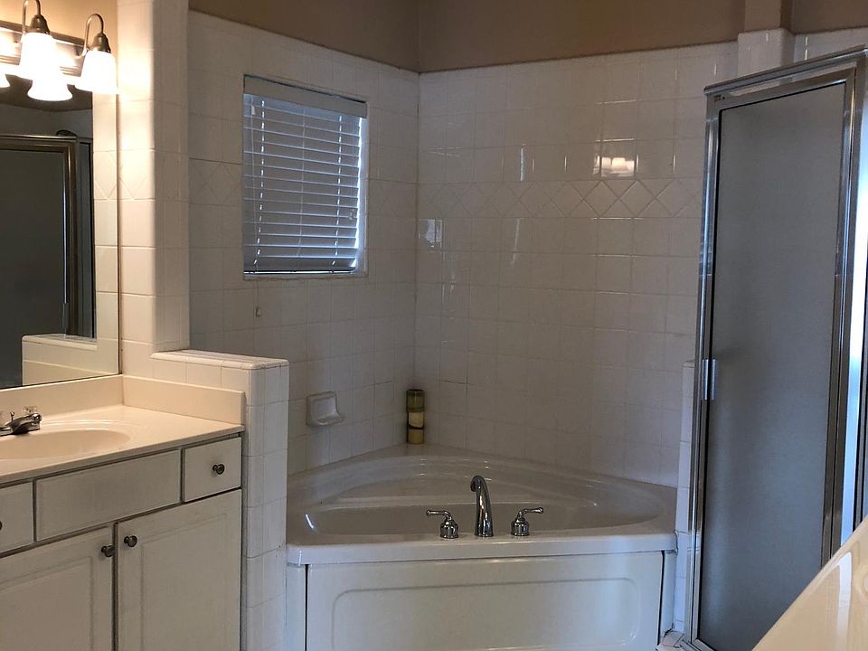 2nd image of 1102 Regency Ct #1102