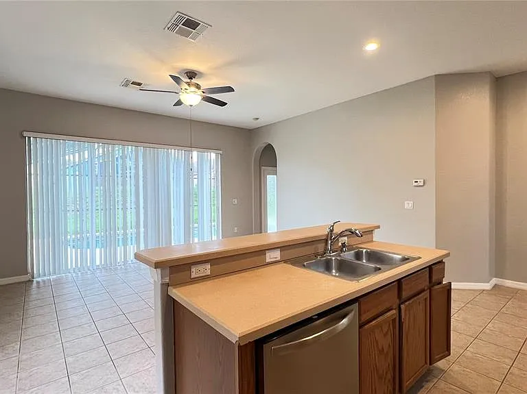 143 Vizcay Way — Photo 10