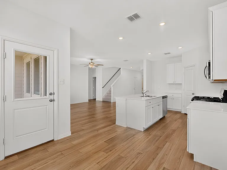 1129 Flameleaf Dr — Photo 17