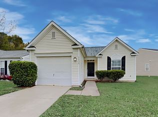 1531 Oakdale Green Dr, Charlotte, NC 28216