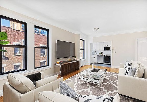 4th image of 2350 Broadway Frnt 6