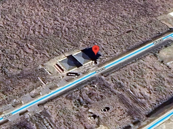 1151 Waco Rd, Gilchrist, TX 77617