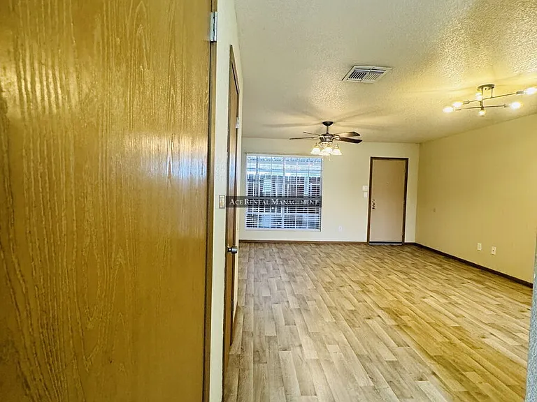 3527 Helena Ave #9 — Photo 3