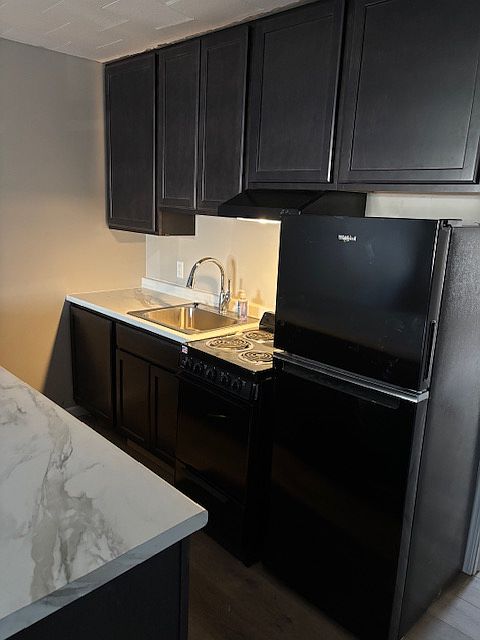 2nd image of 1807 Stonegate Dr #102