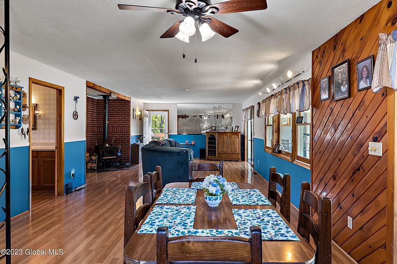 4th image of 124 Bradt Road