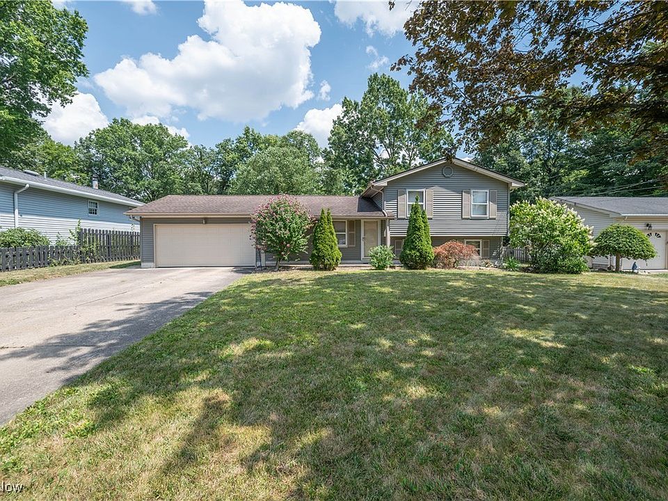 1st image of 2211 Penny Ln