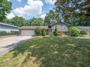 2211 Penny Ln, Youngstown, OH