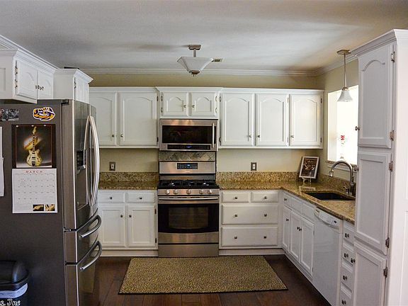 5th image of 100 Hillsboro Ct