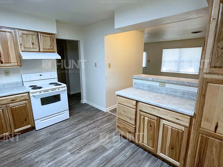 121 Dakota Dr — Photo 4
