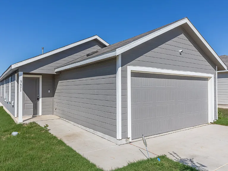 3651 Millbrook Way — Photo 2