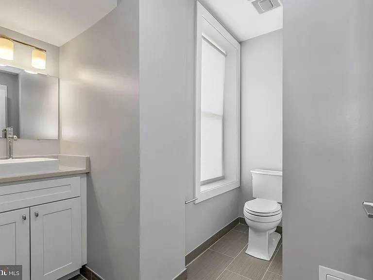 1310 Riggs St NW — Photo 29