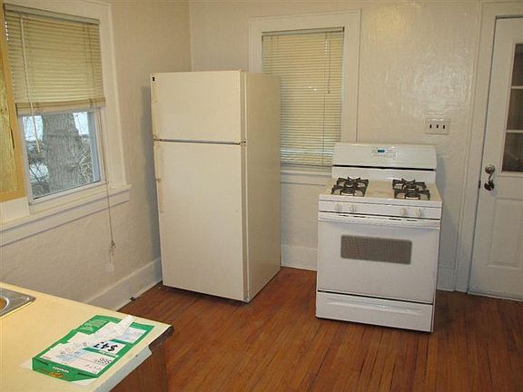 5th image of 2640 Lincoln Ave