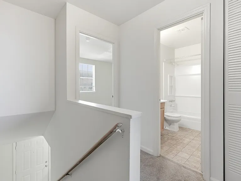 Crown Square Apartments — Photo 14
