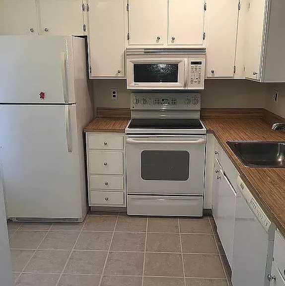 314 Willow Turn #B — Photo 7