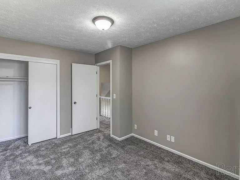 Southdale Square Apartments — Photo 11