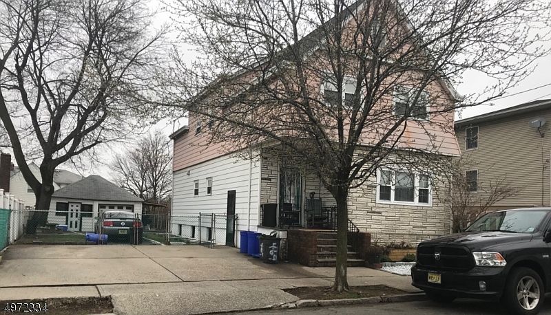 1st image of 467 Banta Ave