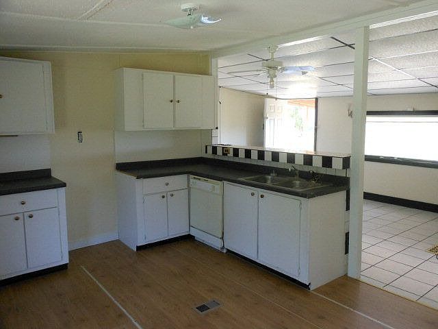 2nd image of 1371 Black Rd