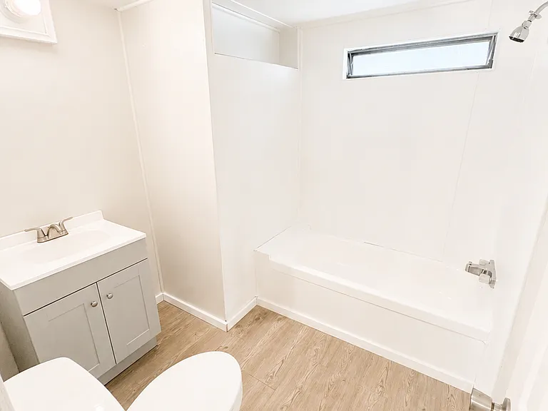 325 Green Dragon Dr — Photo 5