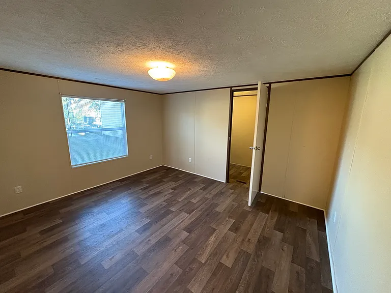 Rose City Estates — Photo 7