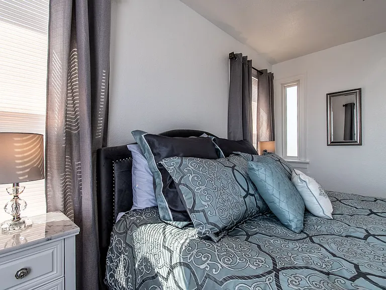 1117 Ocean Dr E #A — Photo 38