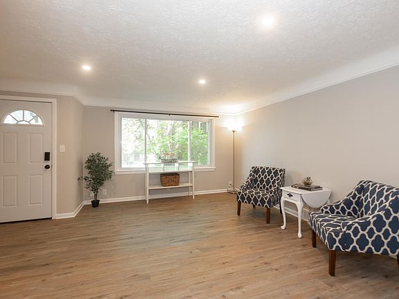 2nd image of 2055 Fairview Ave #A